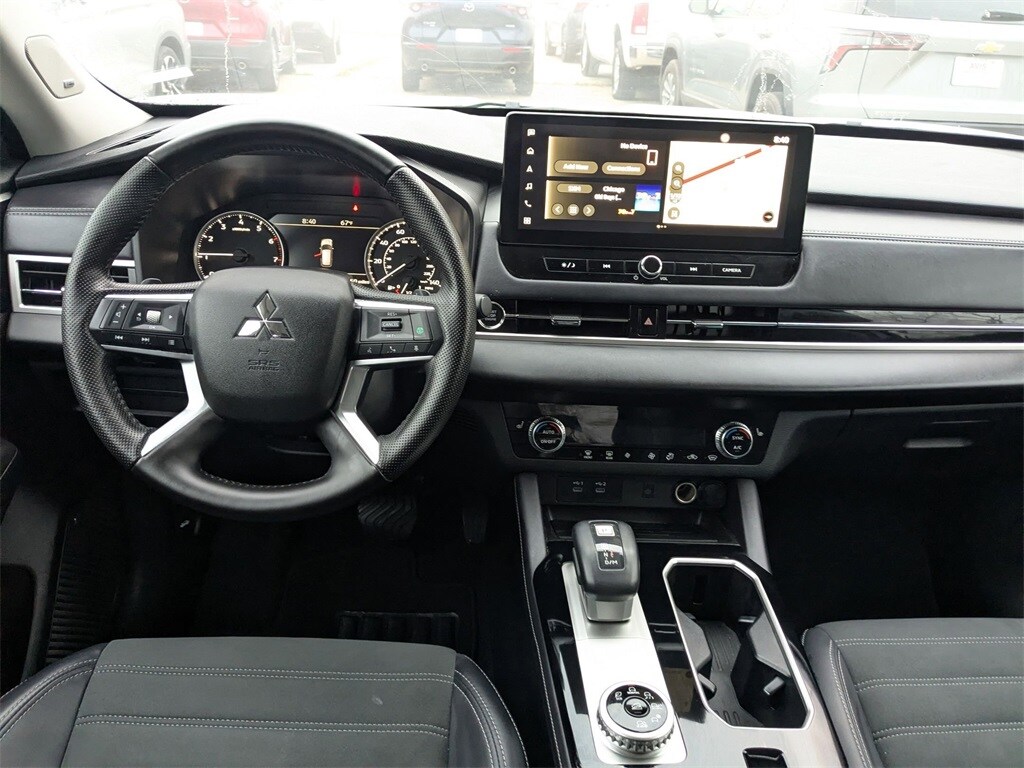 Thumbnail: 2025 Mitsubishi Outlander - 27