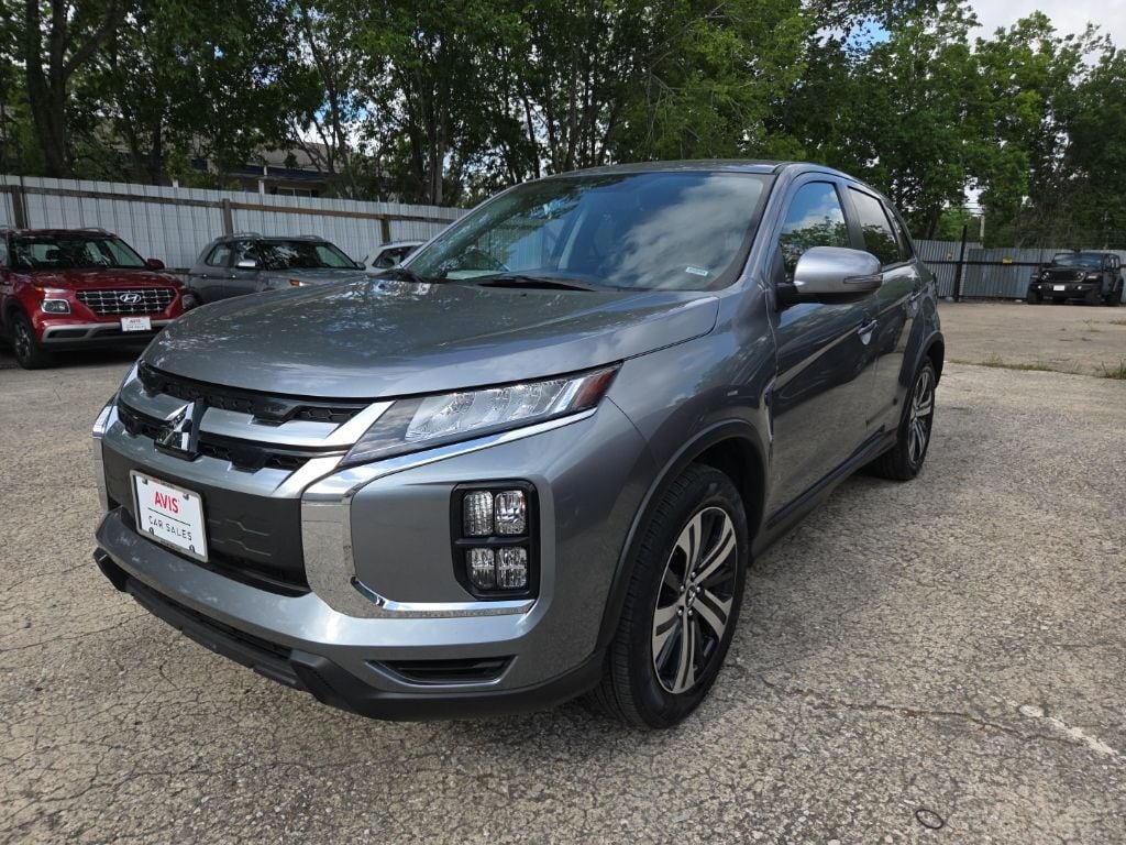 2025 Mitsubishi Outlander Sport's photo