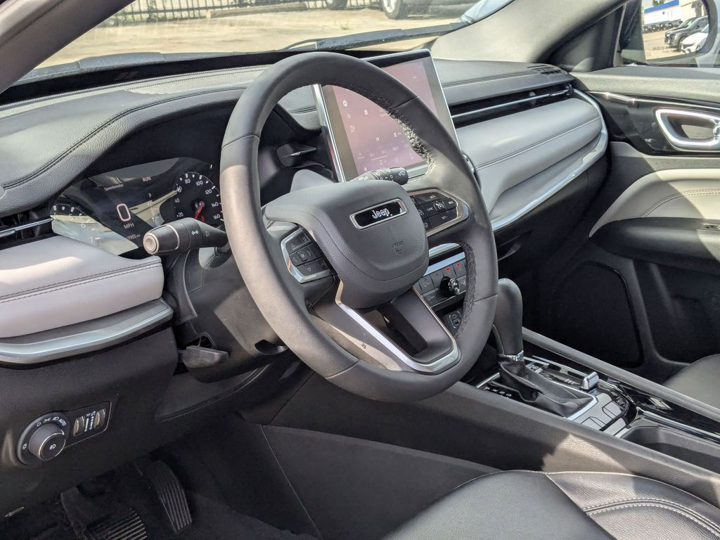 Thumbnail: 2025 Jeep Compass - 14