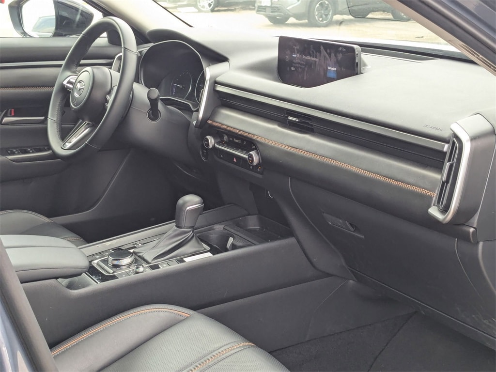 Thumbnail: 2025 Mazda CX-50 - 33