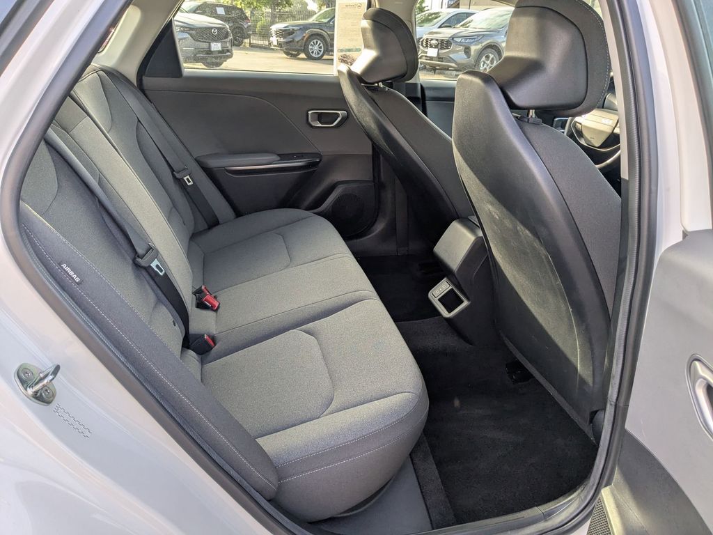 Thumbnail: 2025 Kia K4 - 26