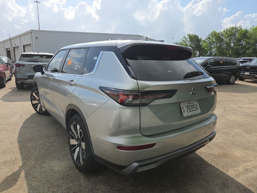 Thumbnail: 2025 Mitsubishi Outlander - 7
