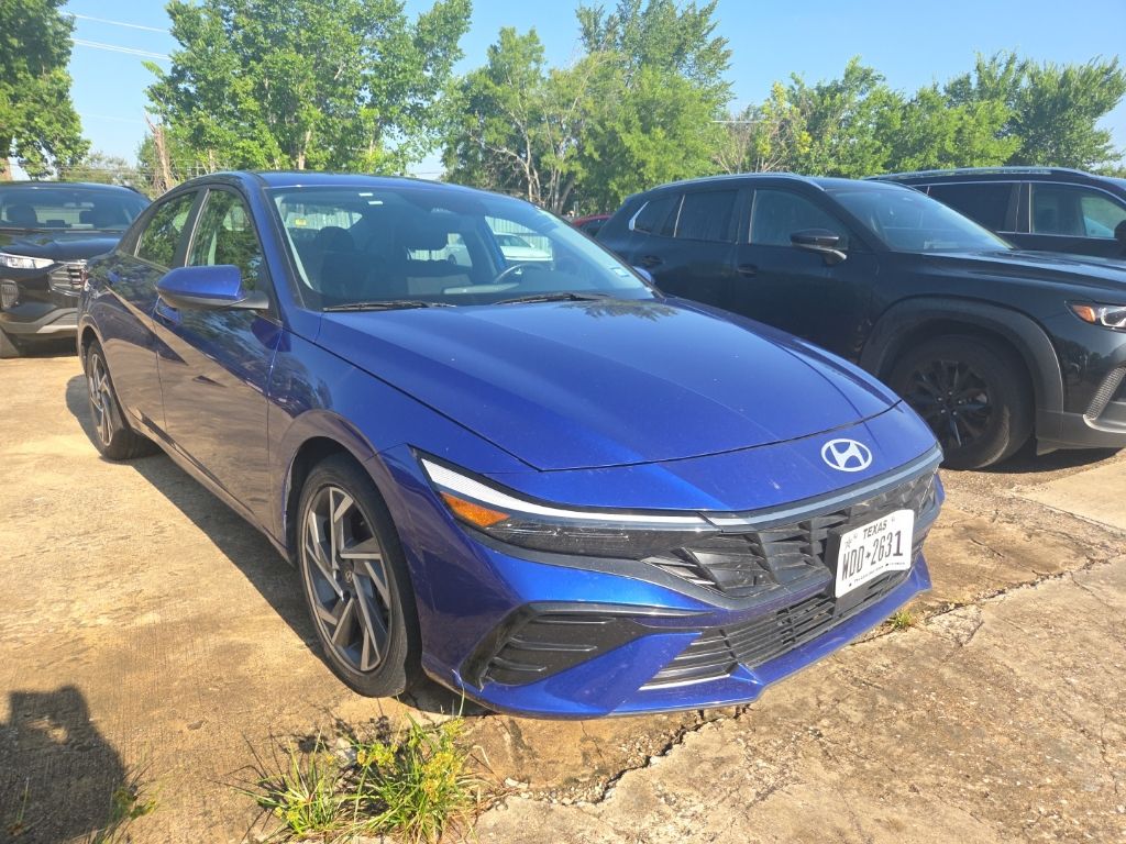 Thumbnail: 2025 Hyundai Elantra - 4