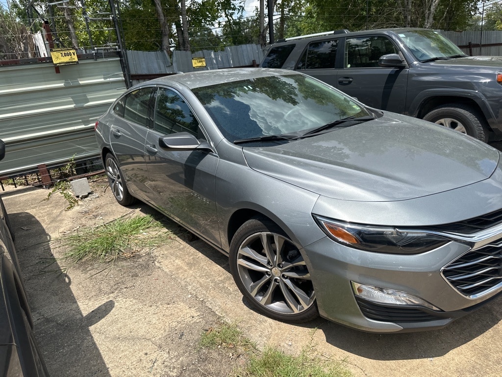 Thumbnail: 2023 Chevrolet Malibu - 3