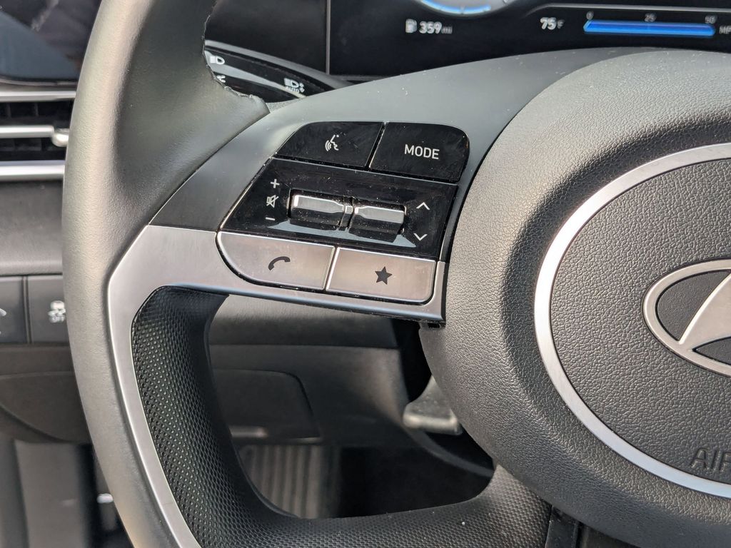 Thumbnail: 2025 Hyundai Elantra - 18