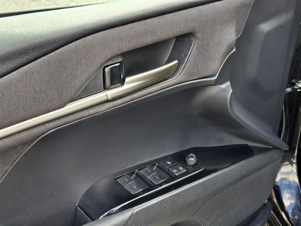 Thumbnail: 2025 Toyota Camry - 14