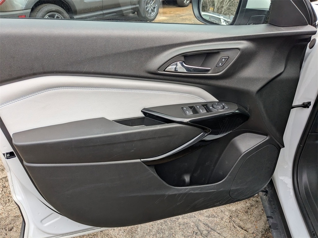 Thumbnail: 2025 Chevrolet Trax - 11