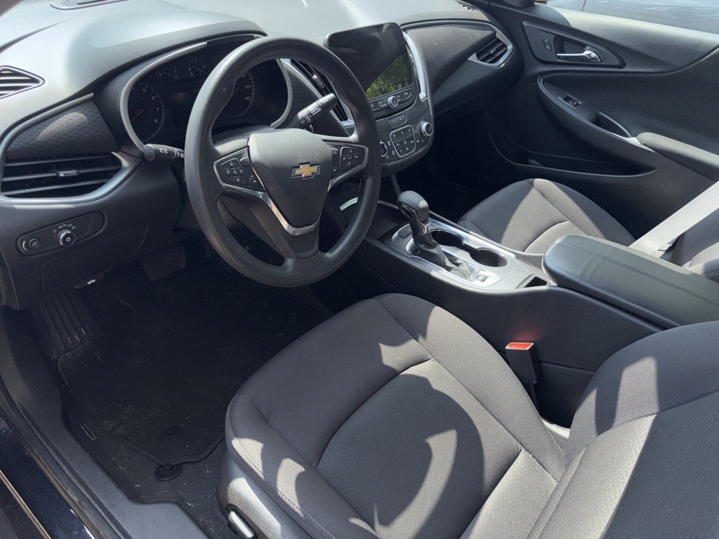 Thumbnail: 2023 Chevrolet Malibu - 7