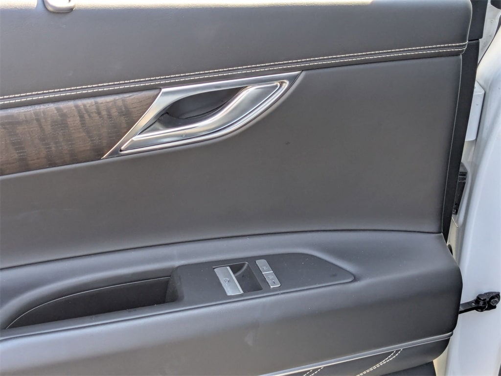 Thumbnail: 2024 Genesis GV80 - 25