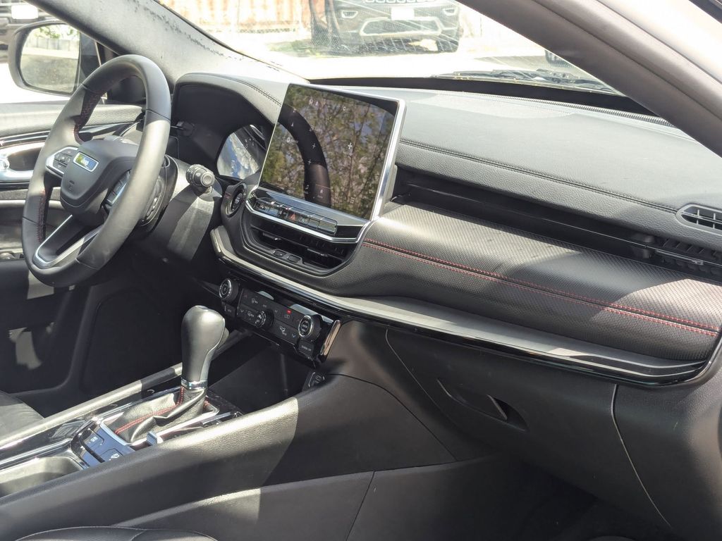 Thumbnail: 2025 Jeep Compass - 26