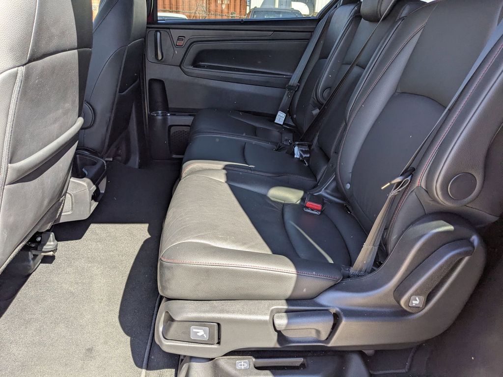 Thumbnail: 2025 Honda Odyssey - 24