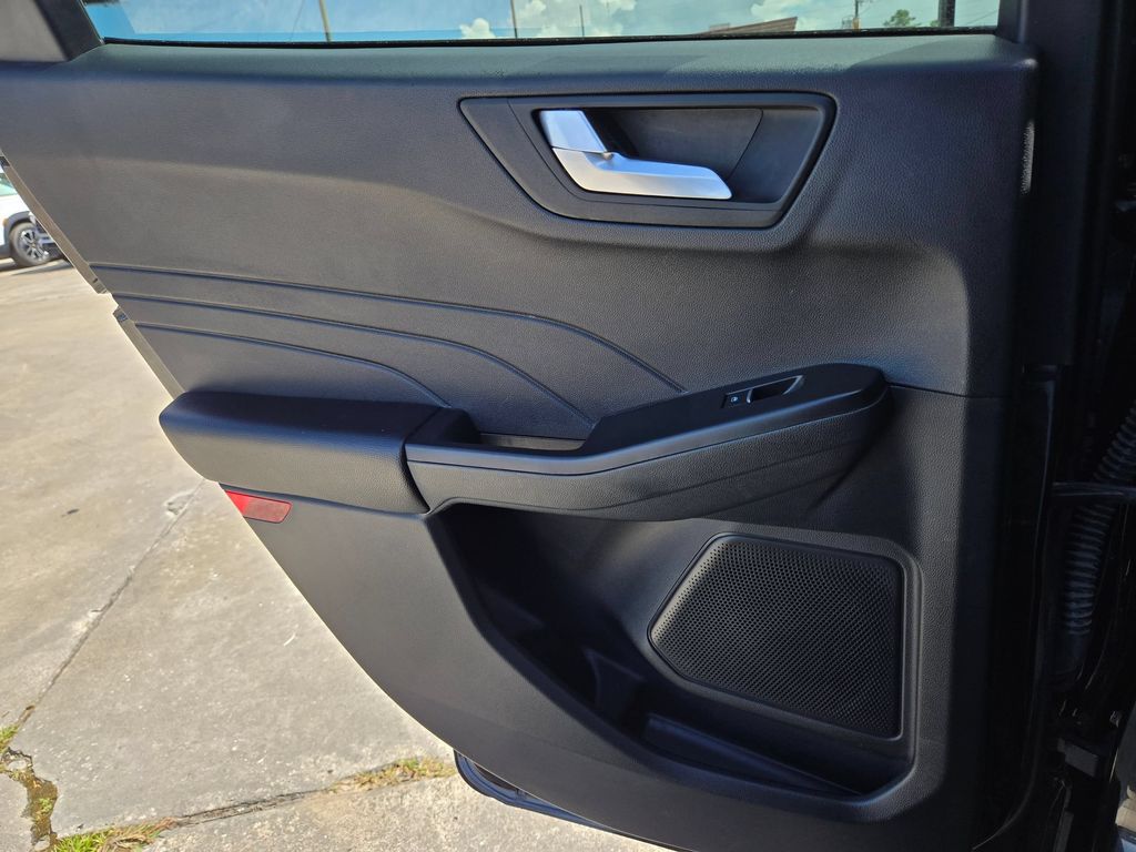 2025 Ford Escape ST-Line - Photo 26