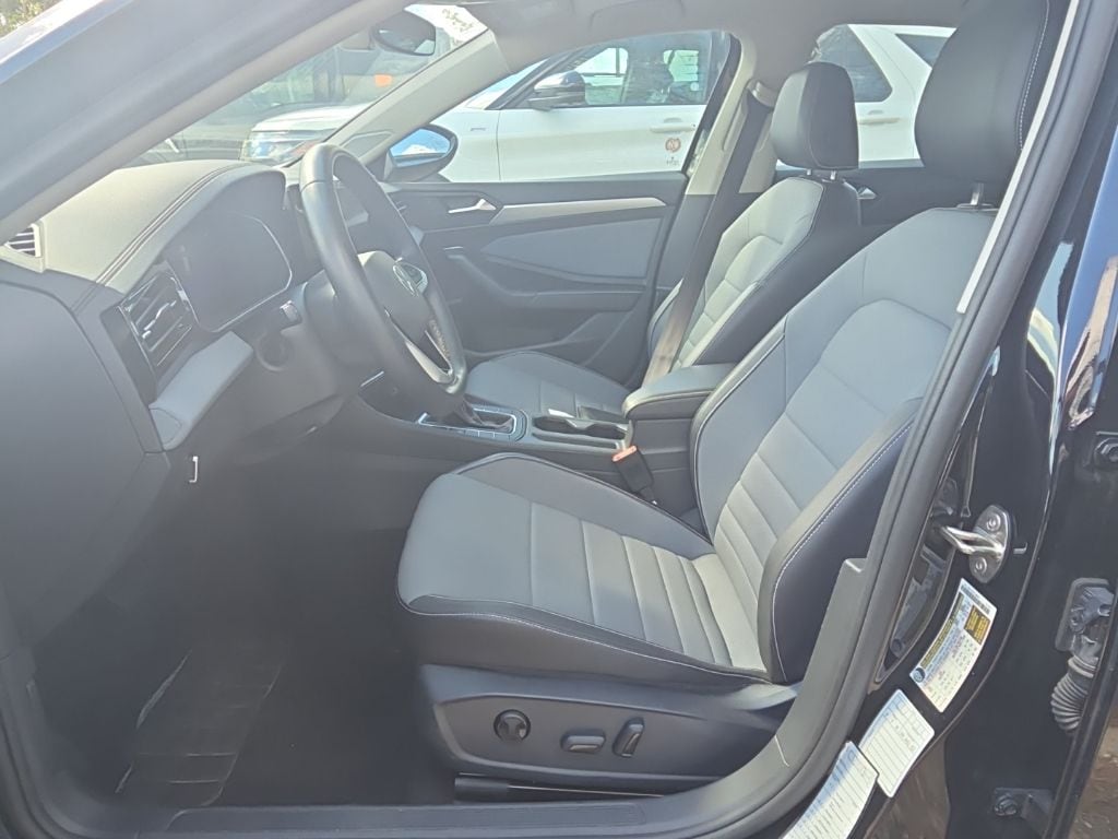 Thumbnail: 2025 Volkswagen Jetta - 8