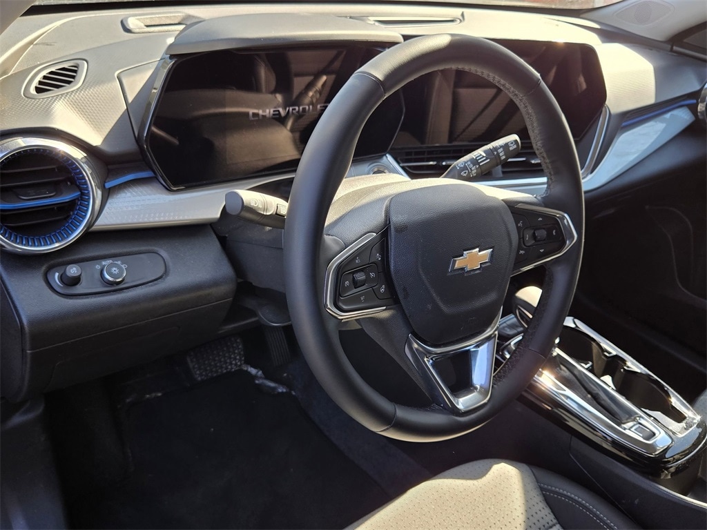 Thumbnail: 2025 Chevrolet Trax - 7