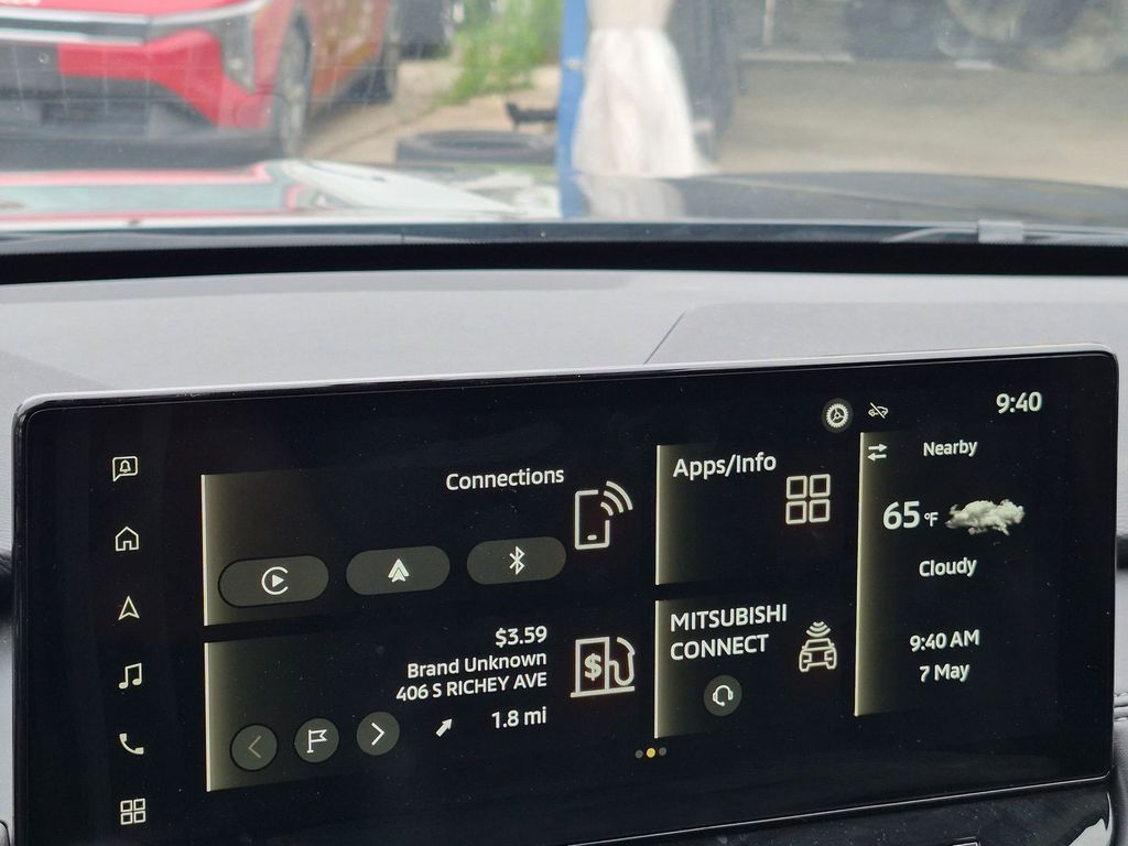 Thumbnail: 2025 Mitsubishi Outlander - 18