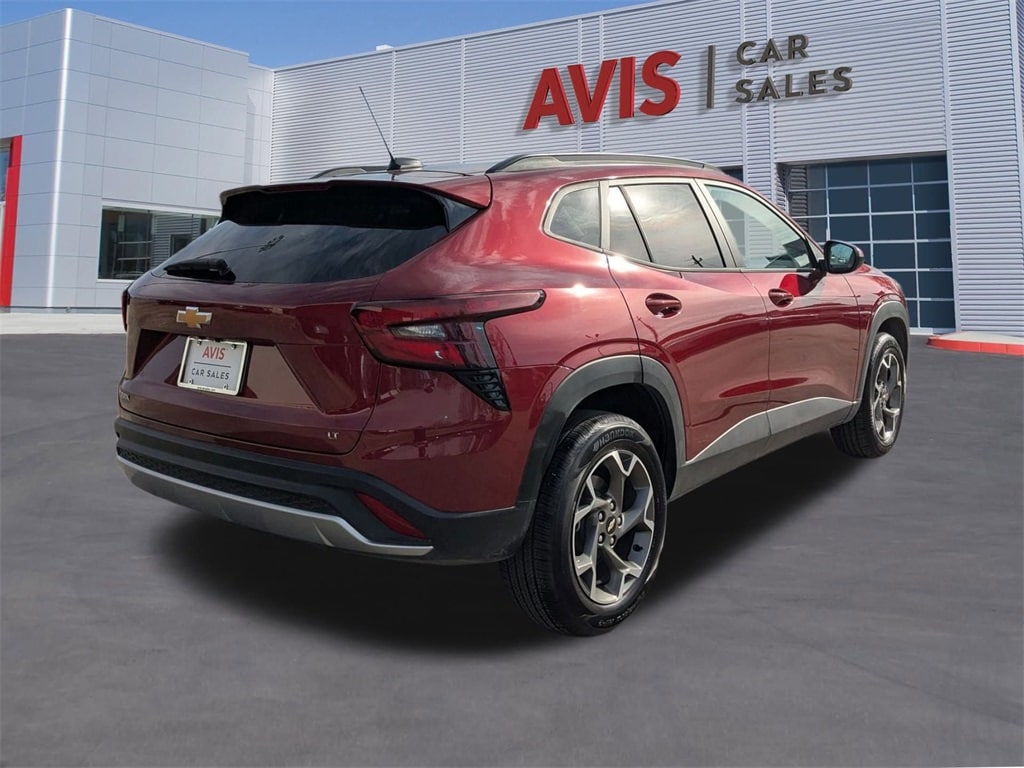 Thumbnail: 2025 Chevrolet Trax - 6