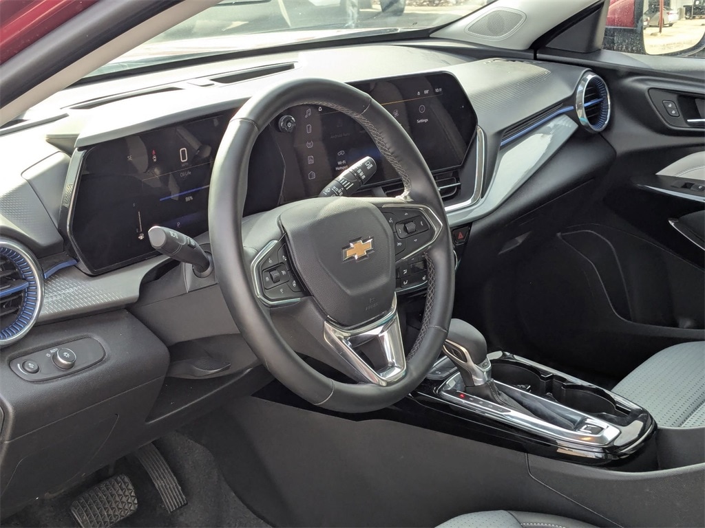 Thumbnail: 2025 Chevrolet Trax - 14