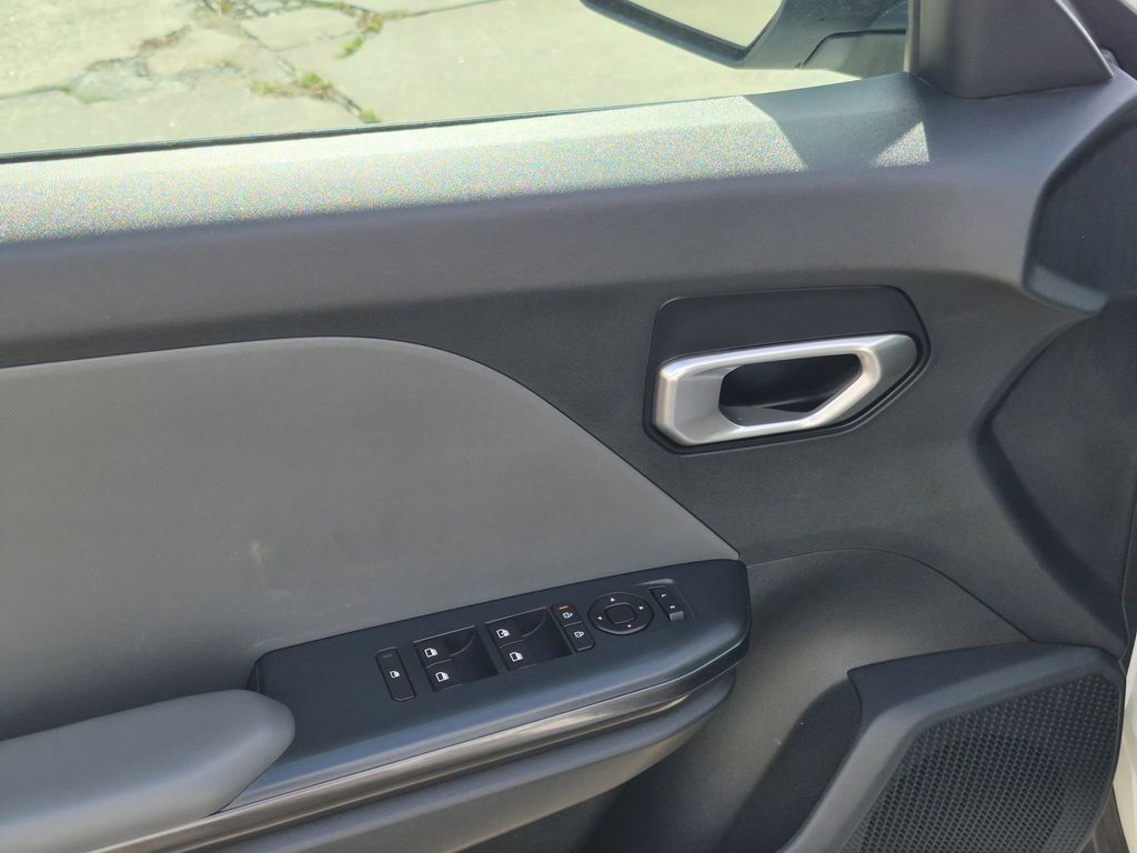 Thumbnail: 2025 Kia K4 - 13