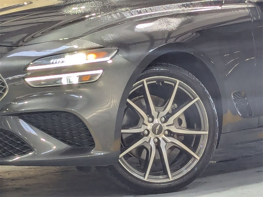 Thumbnail: 2023 Genesis G70 - 32