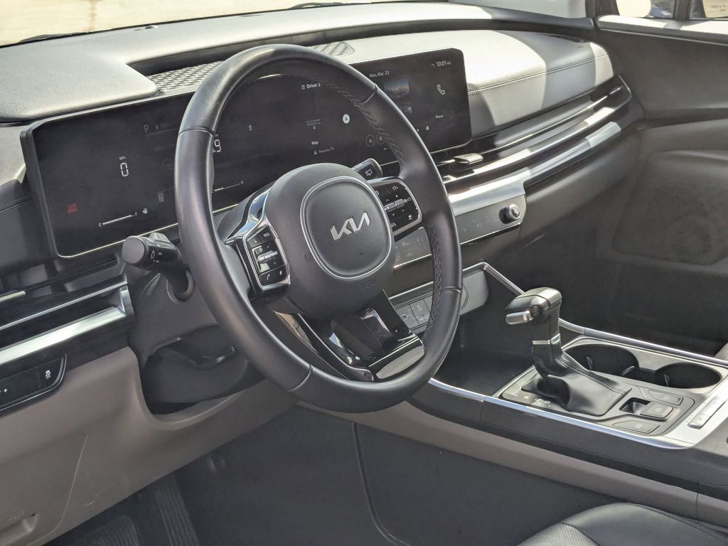 Thumbnail: 2025 Kia Carnival - 14