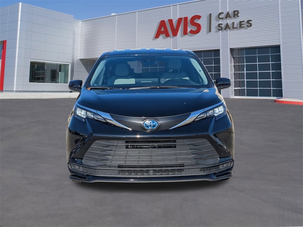 Certified 2025 Toyota Sienna LE 8 Passenger Van Passenger Van