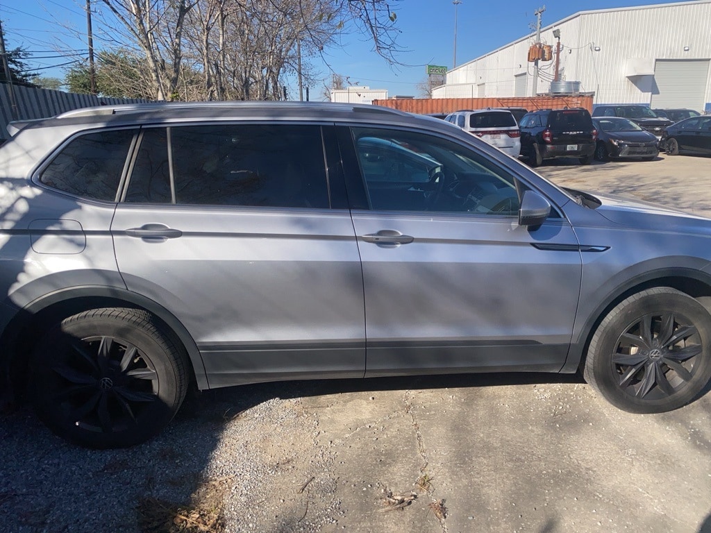 Thumbnail: 2024 Volkswagen Tiguan - 4