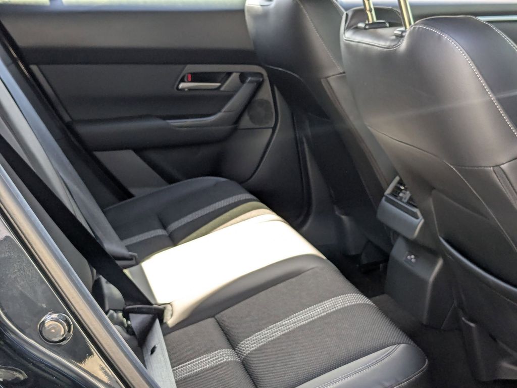 Thumbnail: 2025 Mazda CX-50 - 32