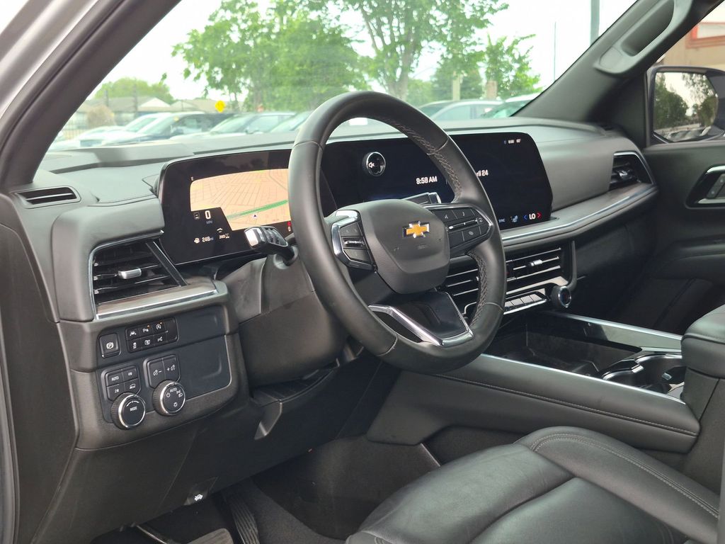 Thumbnail: 2025 Chevrolet Tahoe - 10