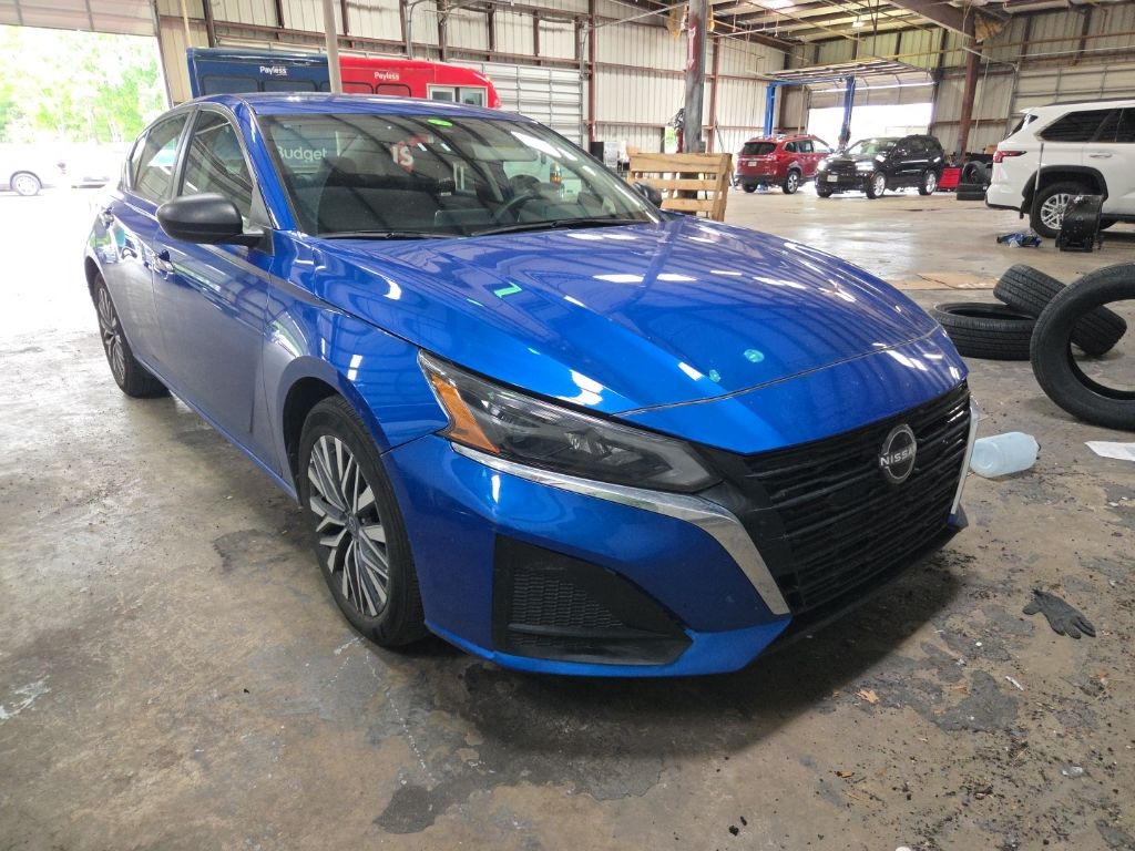 Thumbnail: 2025 Nissan Altima - 3