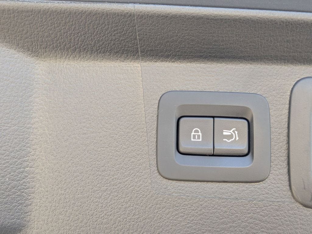 Thumbnail: 2025 Mazda CX-50 - 30