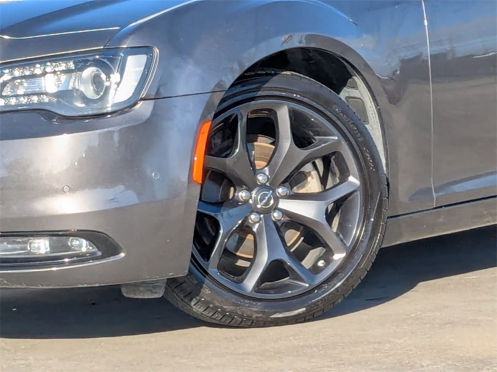 Thumbnail: 2023 Chrysler 300 - 31