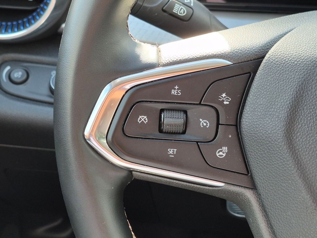 Thumbnail: 2025 Chevrolet Trax - 15