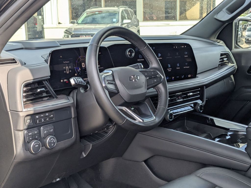 Thumbnail: 2025 Chevrolet Suburban - 9