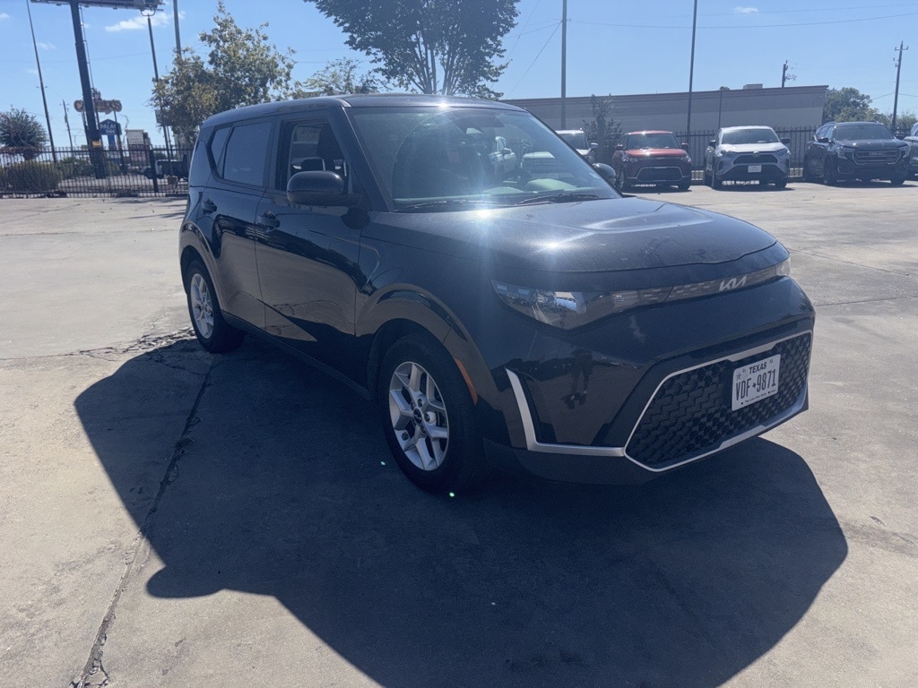 Certified 2024 Kia Soul LX Hatchback