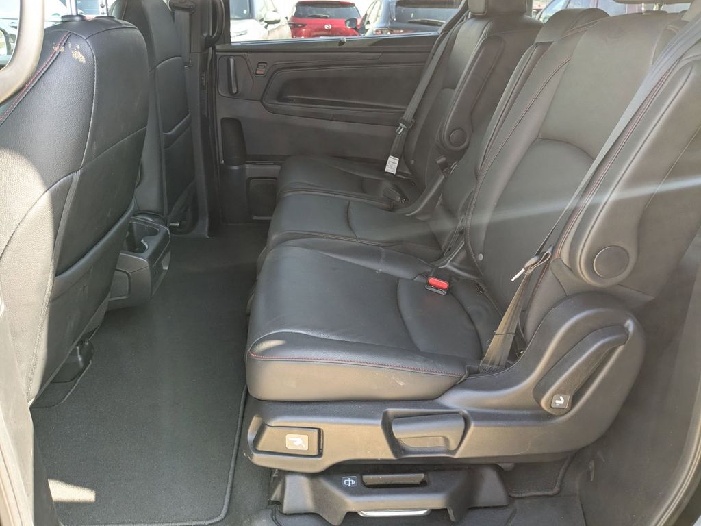 Thumbnail: 2025 Honda Odyssey - 27