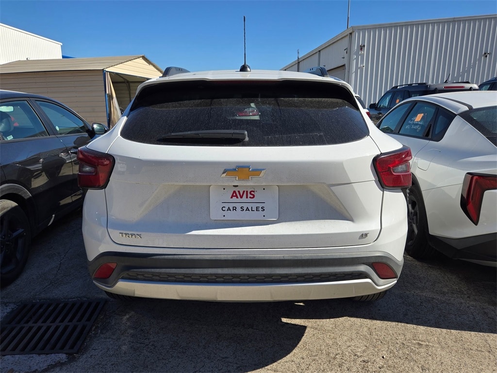 Thumbnail: 2025 Chevrolet Trax - 5