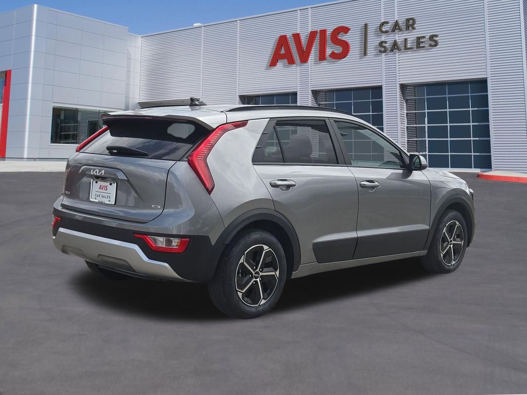 Thumbnail: 2025 Kia Niro - 6