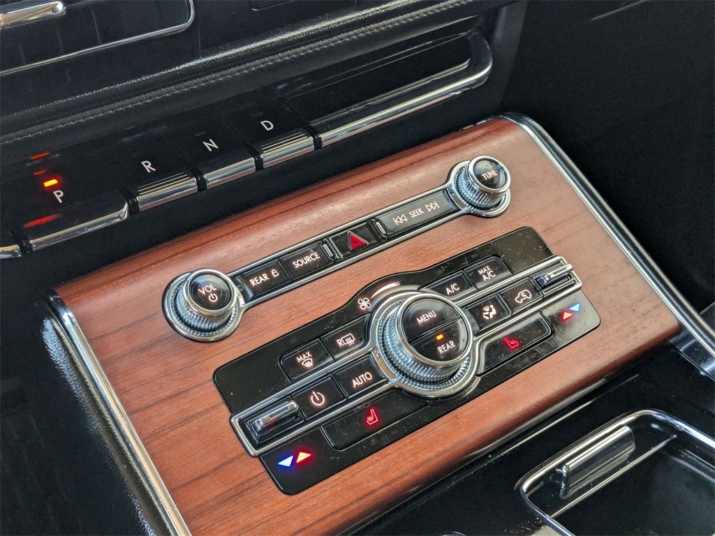 Thumbnail: 2024 Lincoln Aviator - 23