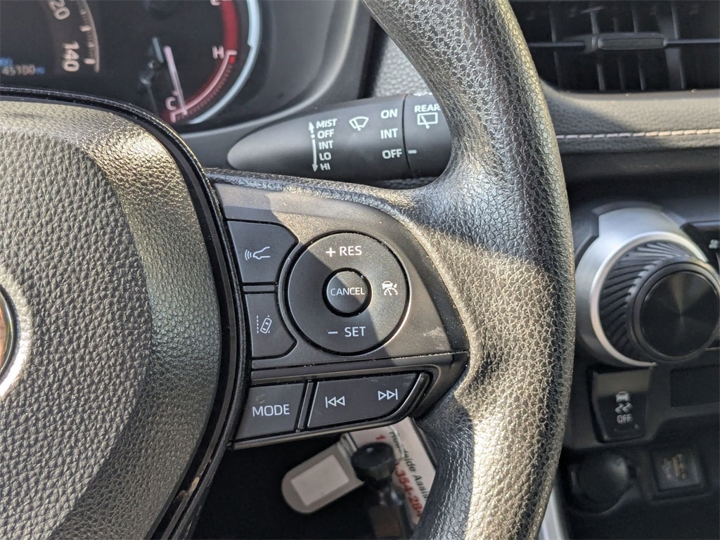Thumbnail: 2024 Toyota RAV4 - 17