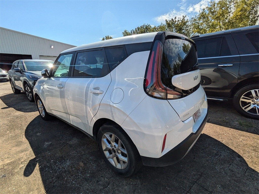 Used 2023 Kia Soul For Sale at AVIS Car Sales VIN KNDJ23AU5P7861452