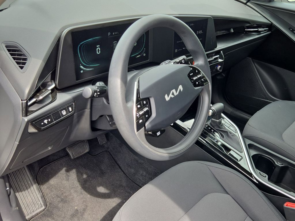 Thumbnail: 2025 Kia Niro - 13