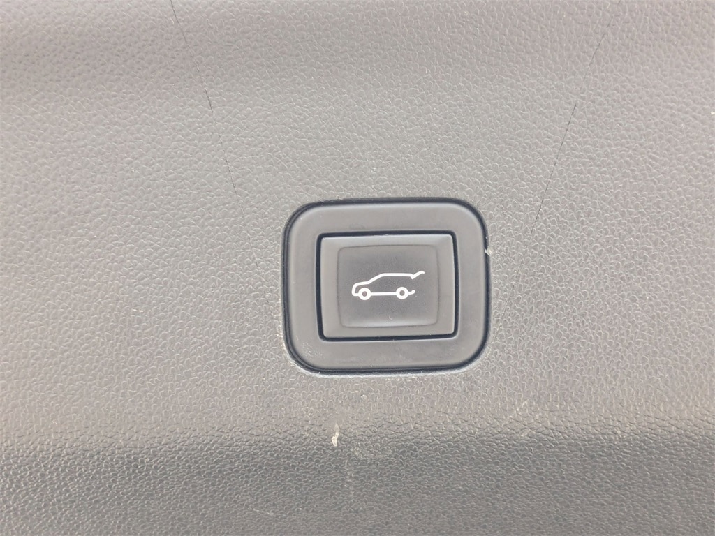 Thumbnail: 2023 Chevrolet Tahoe - 27