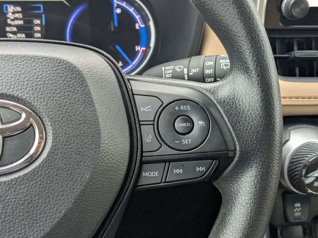 Thumbnail: 2025 Toyota RAV4 - 14