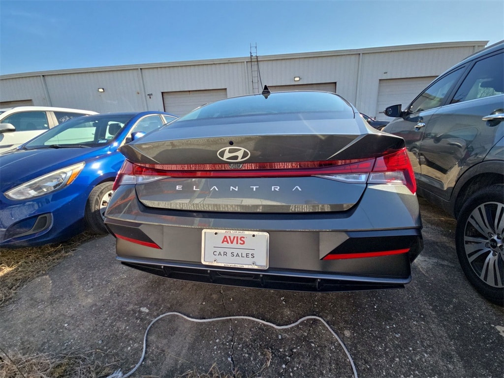 Thumbnail: 2025 Hyundai Elantra - 5