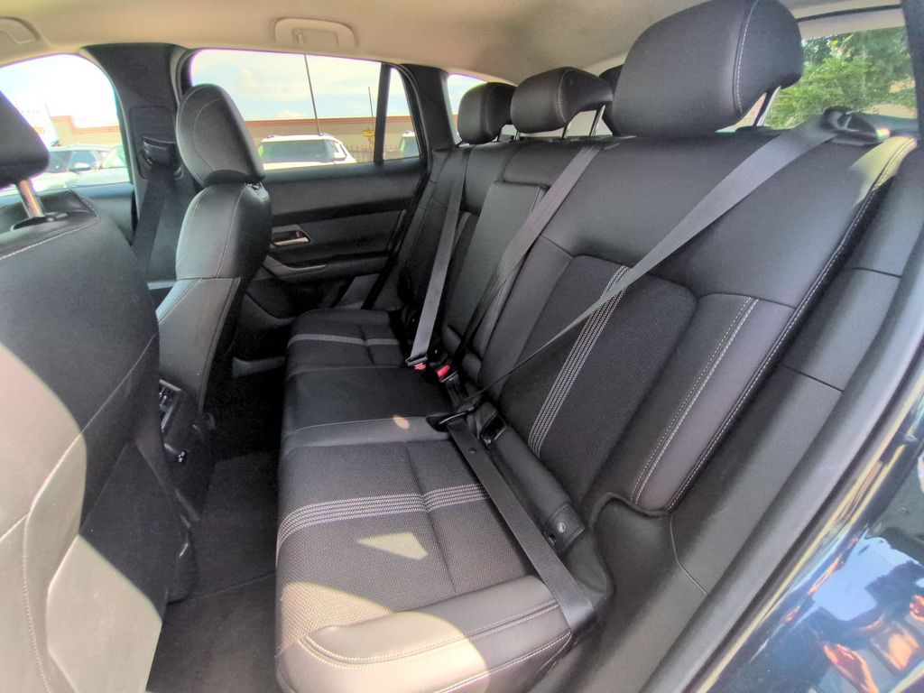 Thumbnail: 2025 Mazda CX-50 - 27