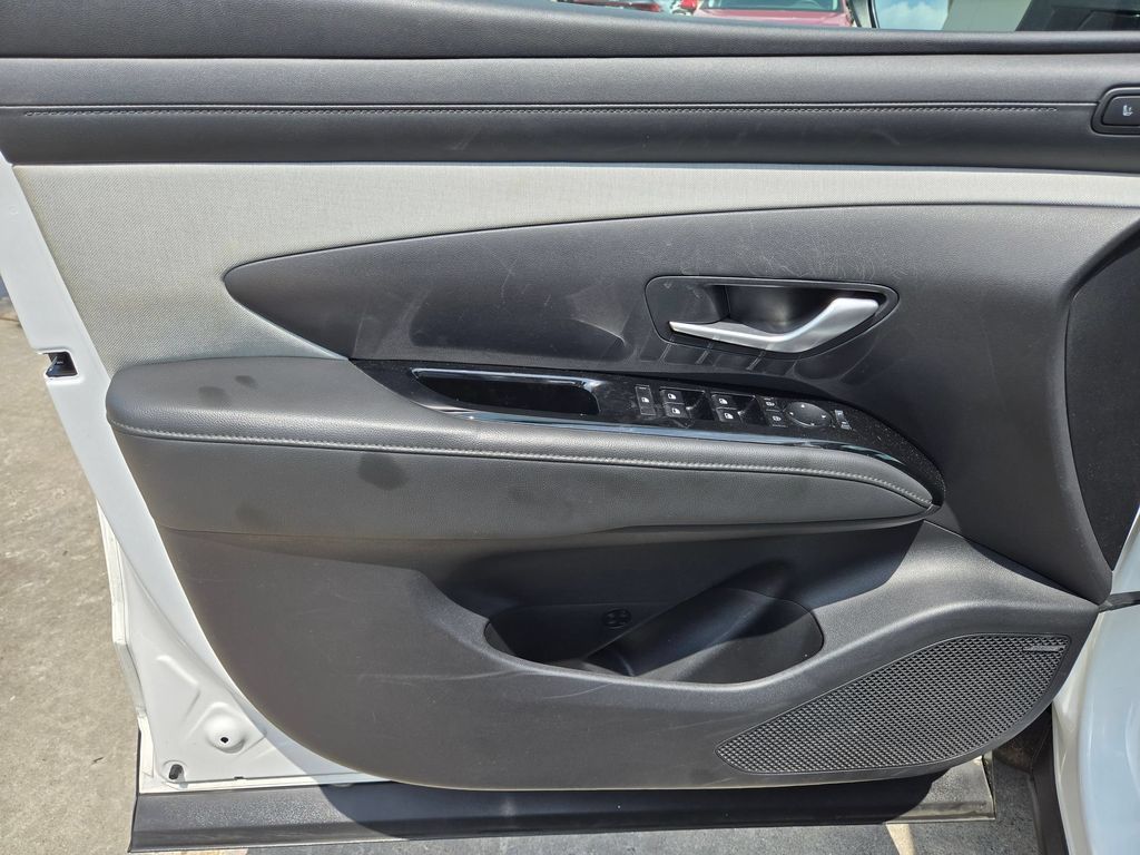 2025 Hyundai Santa Cruz Limited - Photo 13