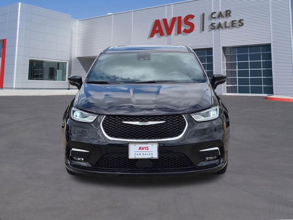 Thumbnail: 2025 Chrysler Pacifica - 2