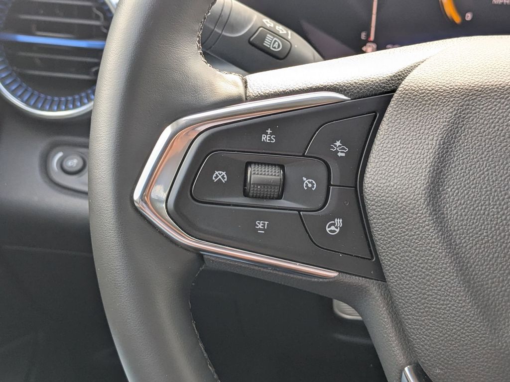 Thumbnail: 2025 Chevrolet Trax - 16