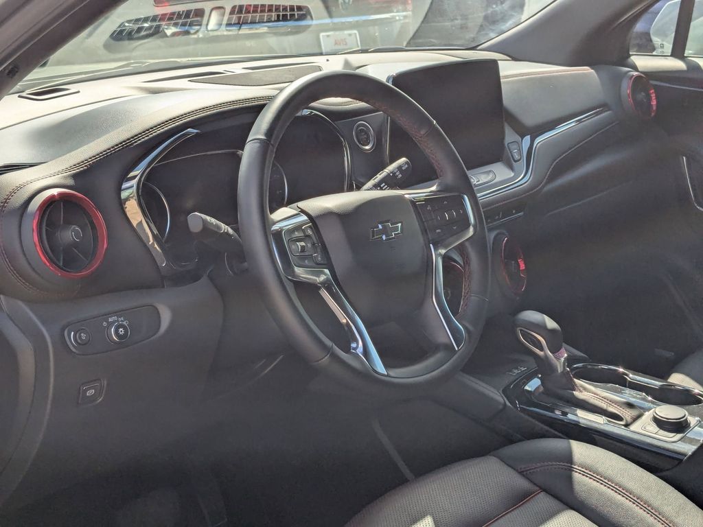 Thumbnail: 2025 Chevrolet Blazer - 13