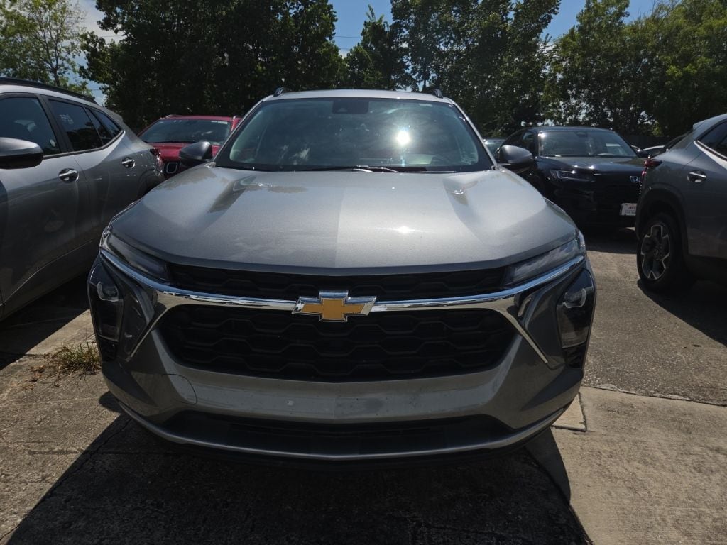Thumbnail: 2025 Chevrolet Trax - 7